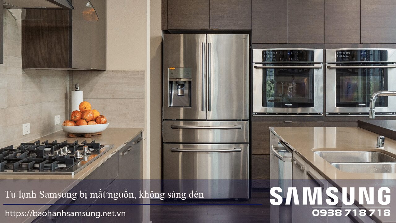 No power, no light Samsung refrigerator, modern kitchen with stainless steel appliances.