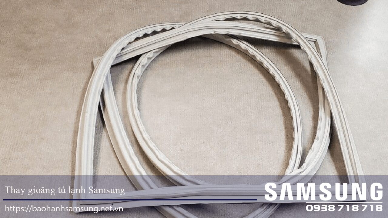Flexible Samsung refrigerator gasket replacement part for optimal sealing and durability.